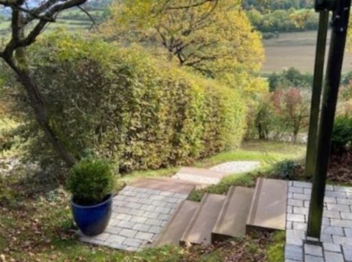 Idyllisch Wohnen Im Weserbergland - Bungalow Mit Phantastischer Aussicht Fuer 4 Personen Polle Luaran gambar