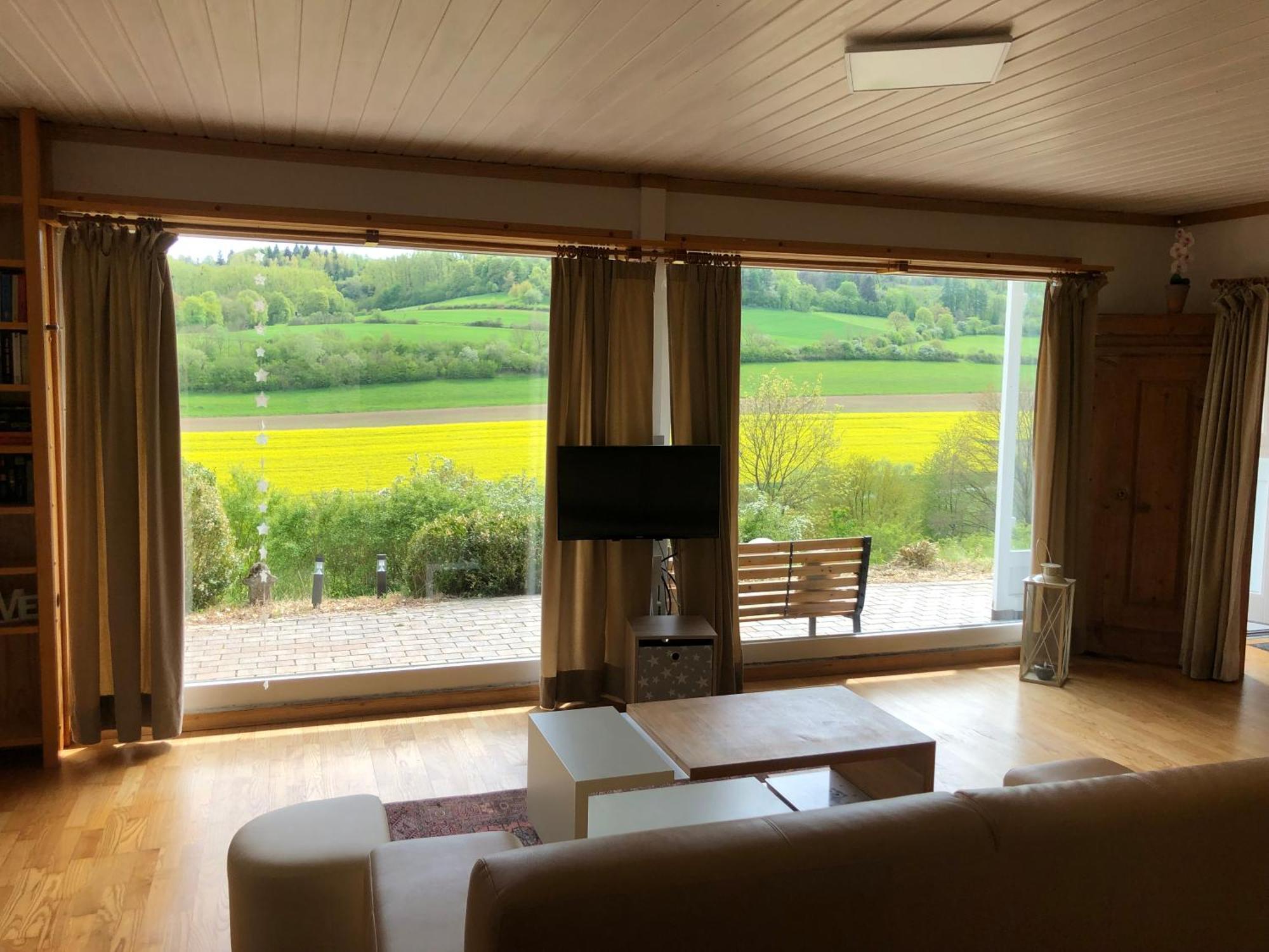 Idyllisch Wohnen Im Weserbergland - Bungalow Mit Phantastischer Aussicht Fuer 4 Personen Polle Luaran gambar
